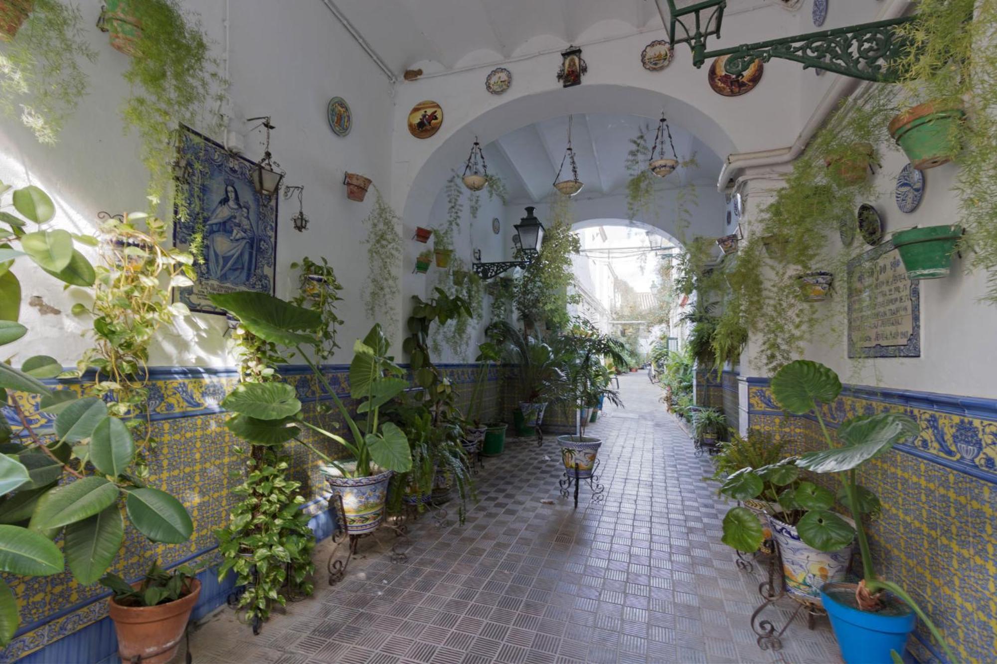 Castilla Triana Courtyard By Valcambre Sewilla Zewnętrze zdjęcie